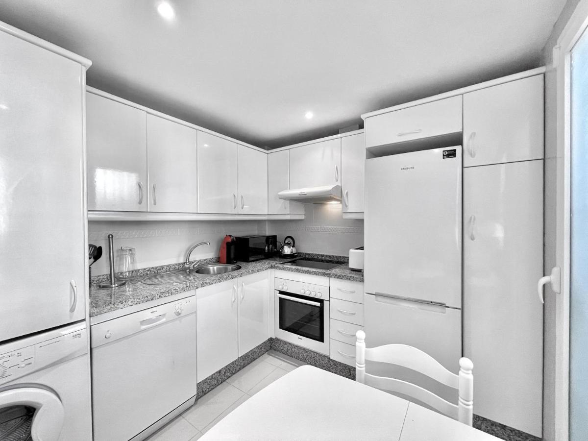 Unique Townhouse In Front Of Puerto Banus Lägenhet Marbella Exteriör bild