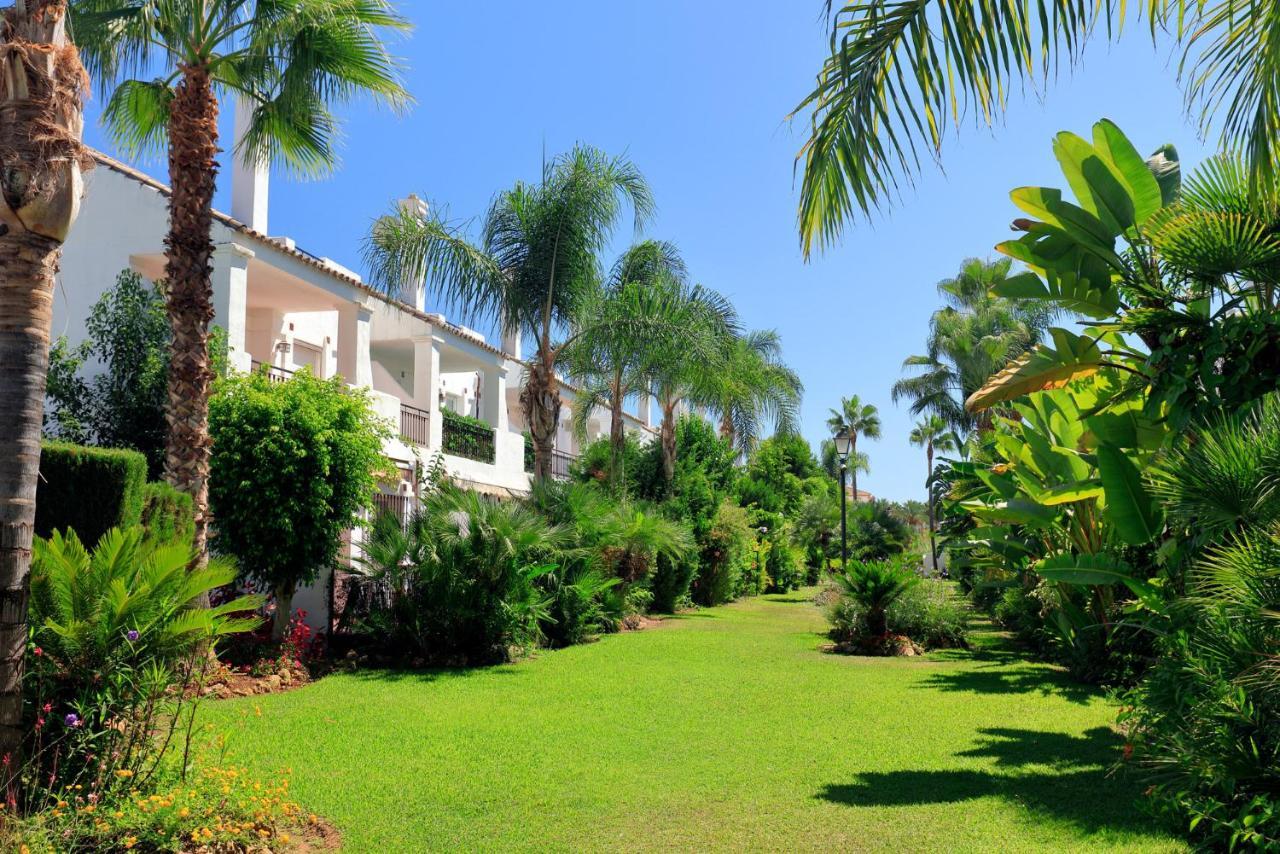 Unique Townhouse In Front Of Puerto Banus Lägenhet Marbella Exteriör bild